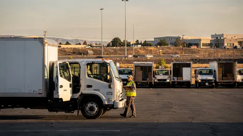 Fleet Tracking Buyer's Guide: Features and Pricing
